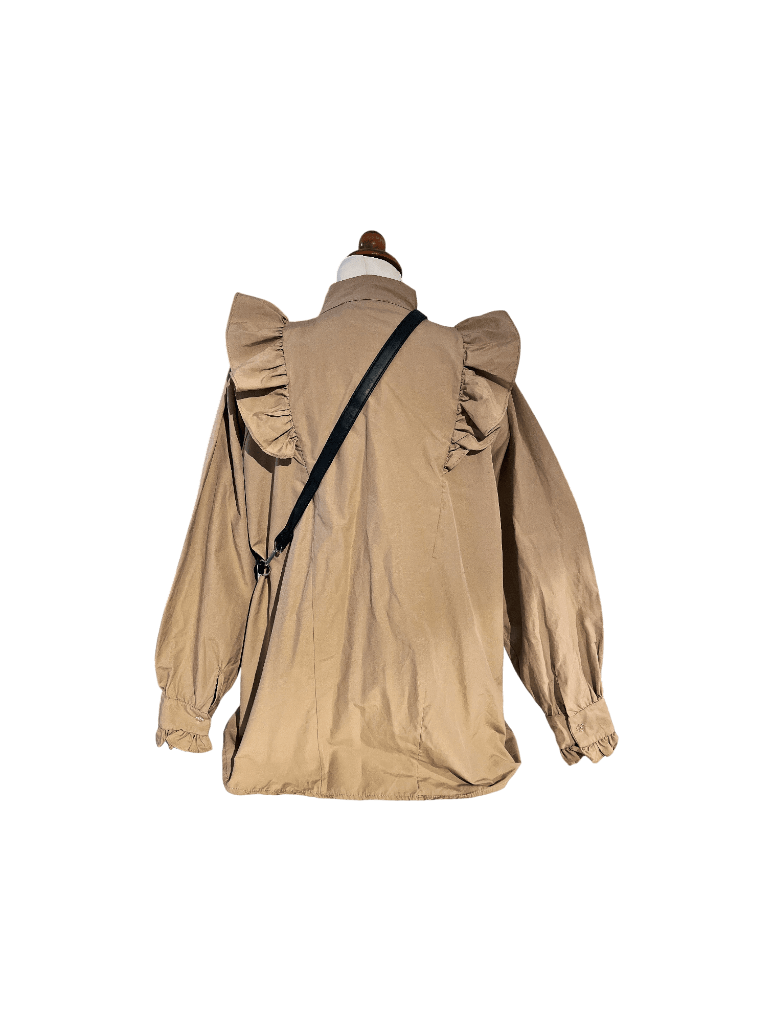 Modern beige bomullsblus med volanger från Mrs Poleen 6