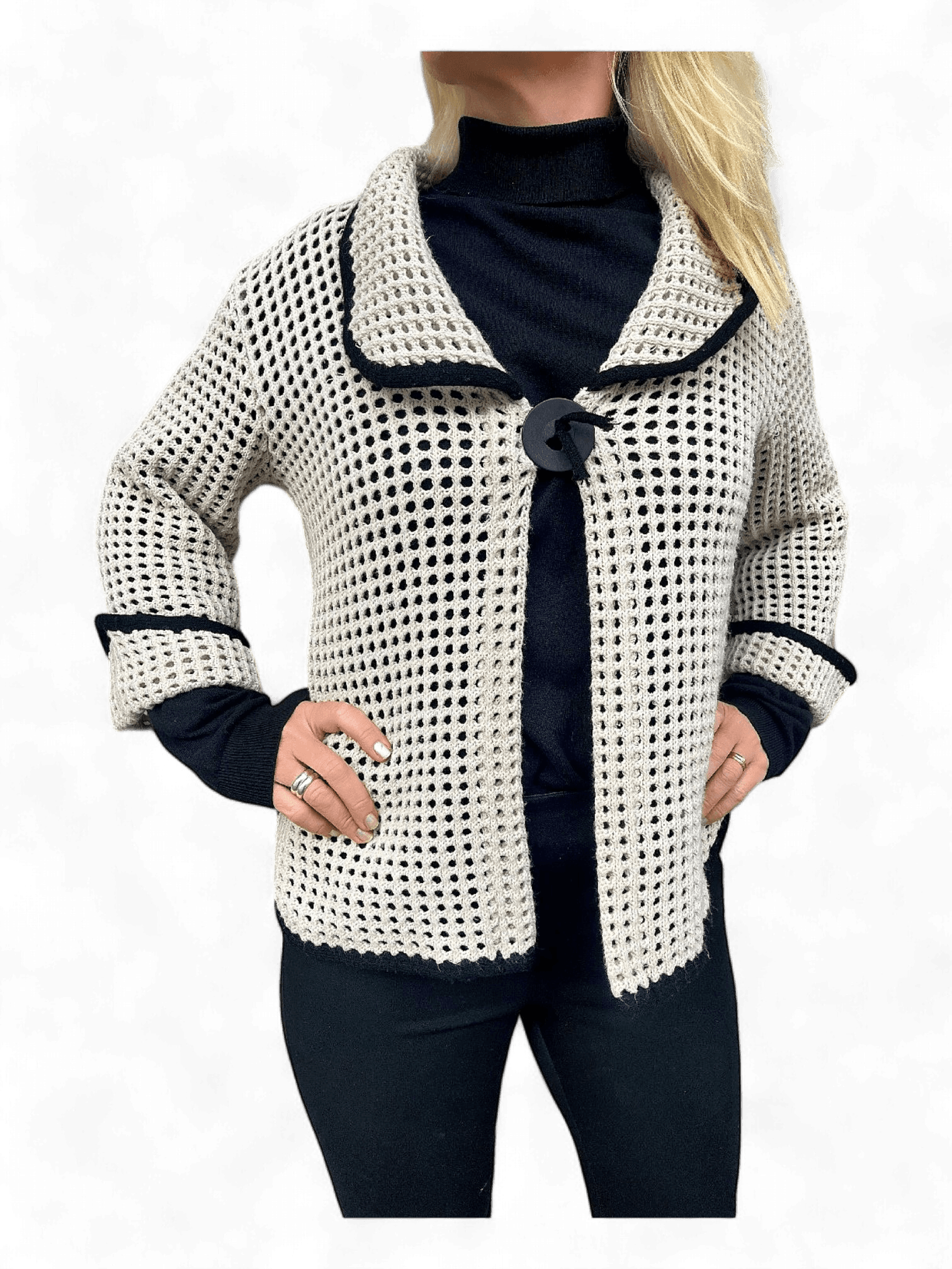 Modern Ull Vit och Svart Kofta från ADAN 1