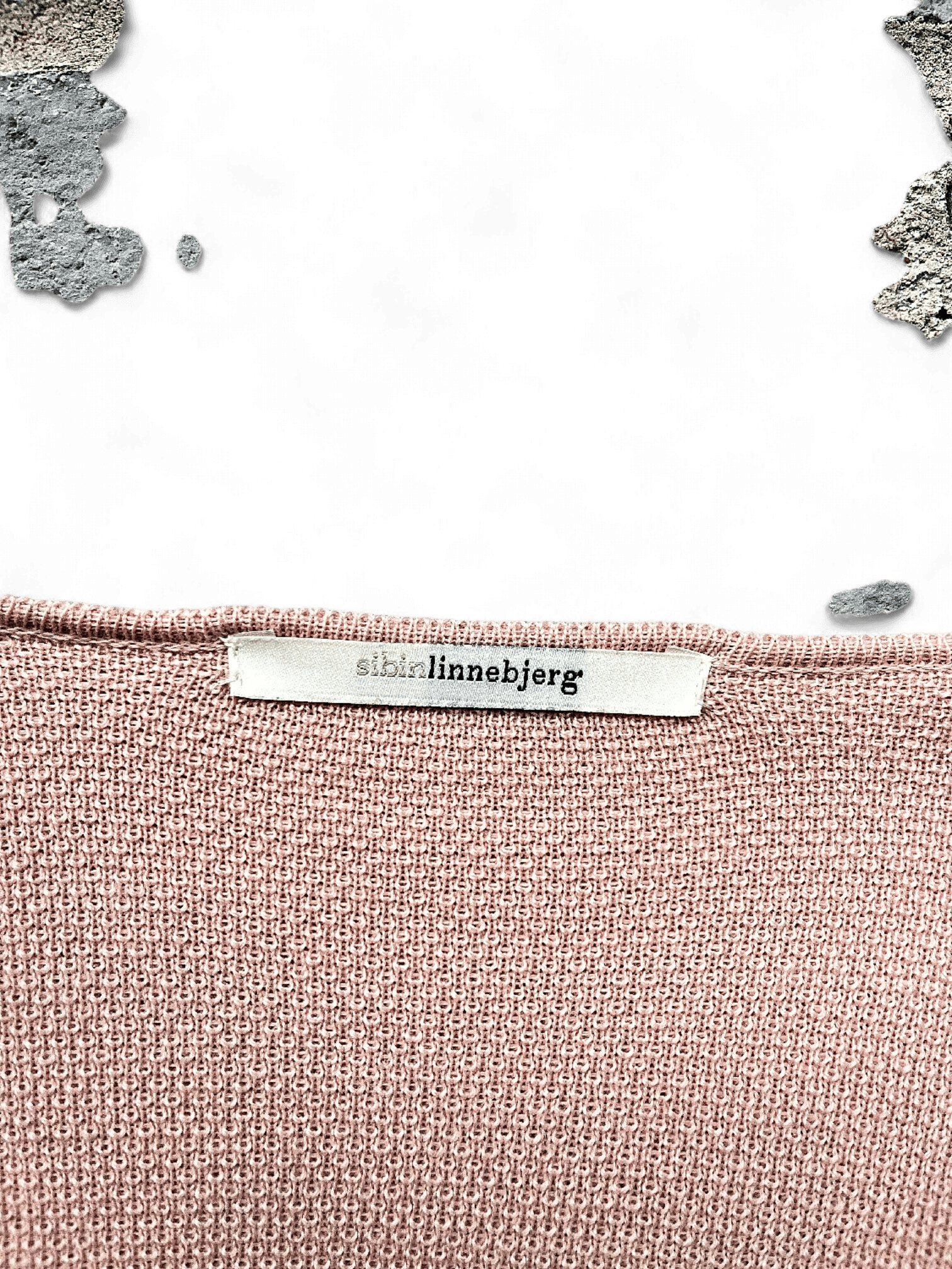 Stilren Siri Linnebjerg kofta i rosa - perfekt för hösten 6