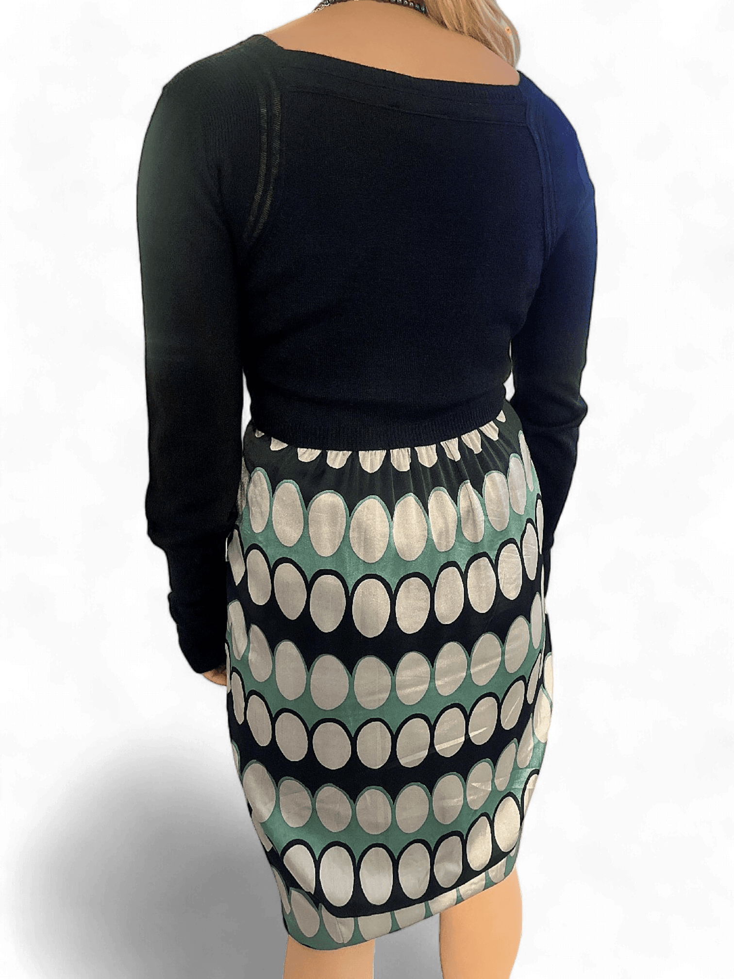 Elegant Charfal klänning med bolltryck och cardigan 2