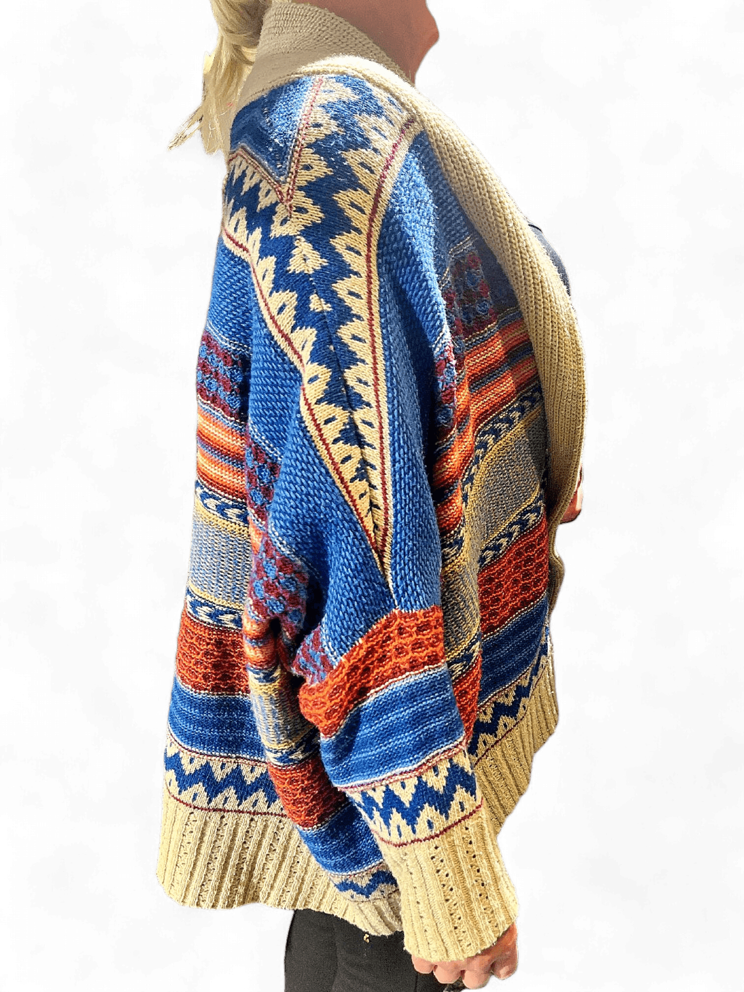 Färgglad stickad kofta med mönster 2