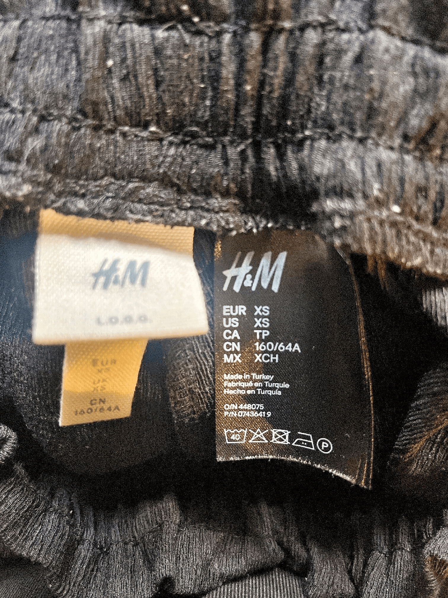 H&M svarta culotte-byxor i XS - elegant och bekväm passform 3